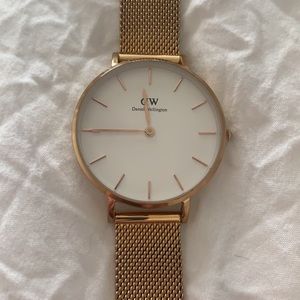 Daniel Wellington gold watch